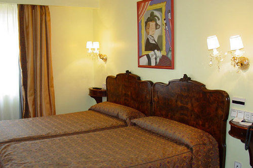 Hotel La Galeria 2*